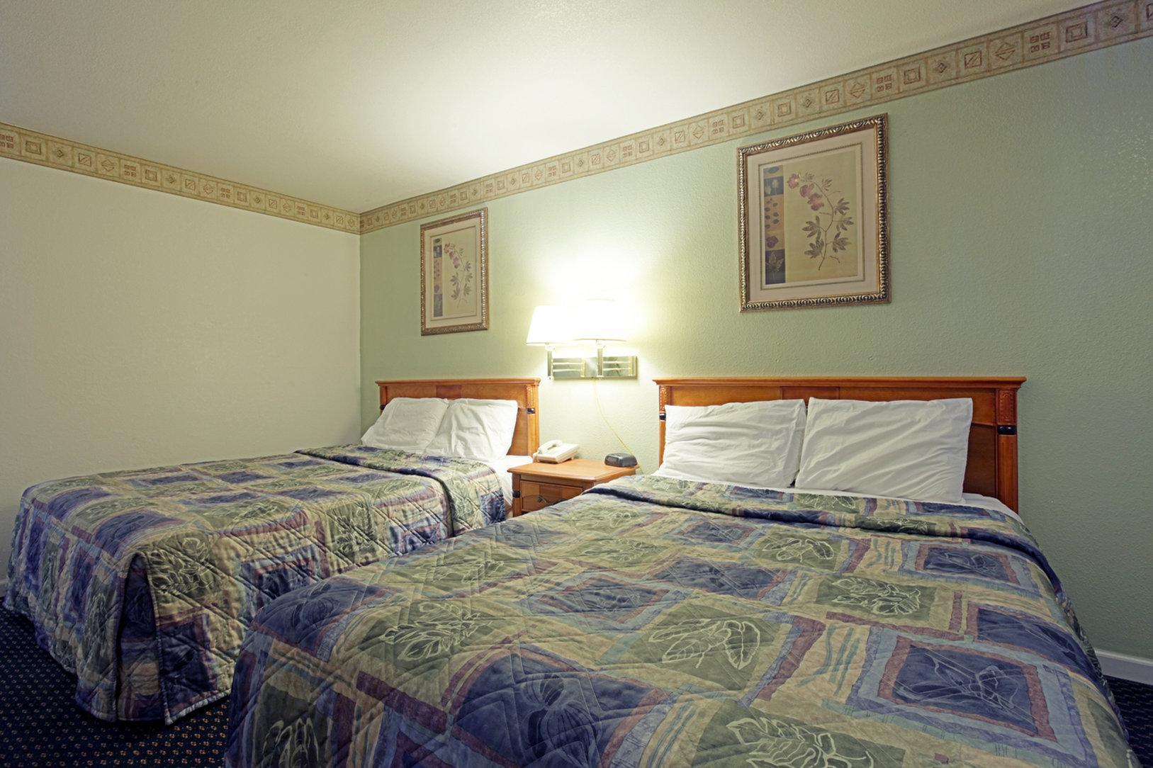 Journey Inn Woodland Bagian luar foto