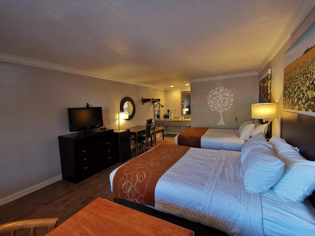Journey Inn Woodland Bagian luar foto